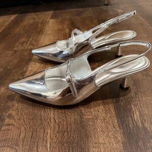 Nine West women’s silver heels